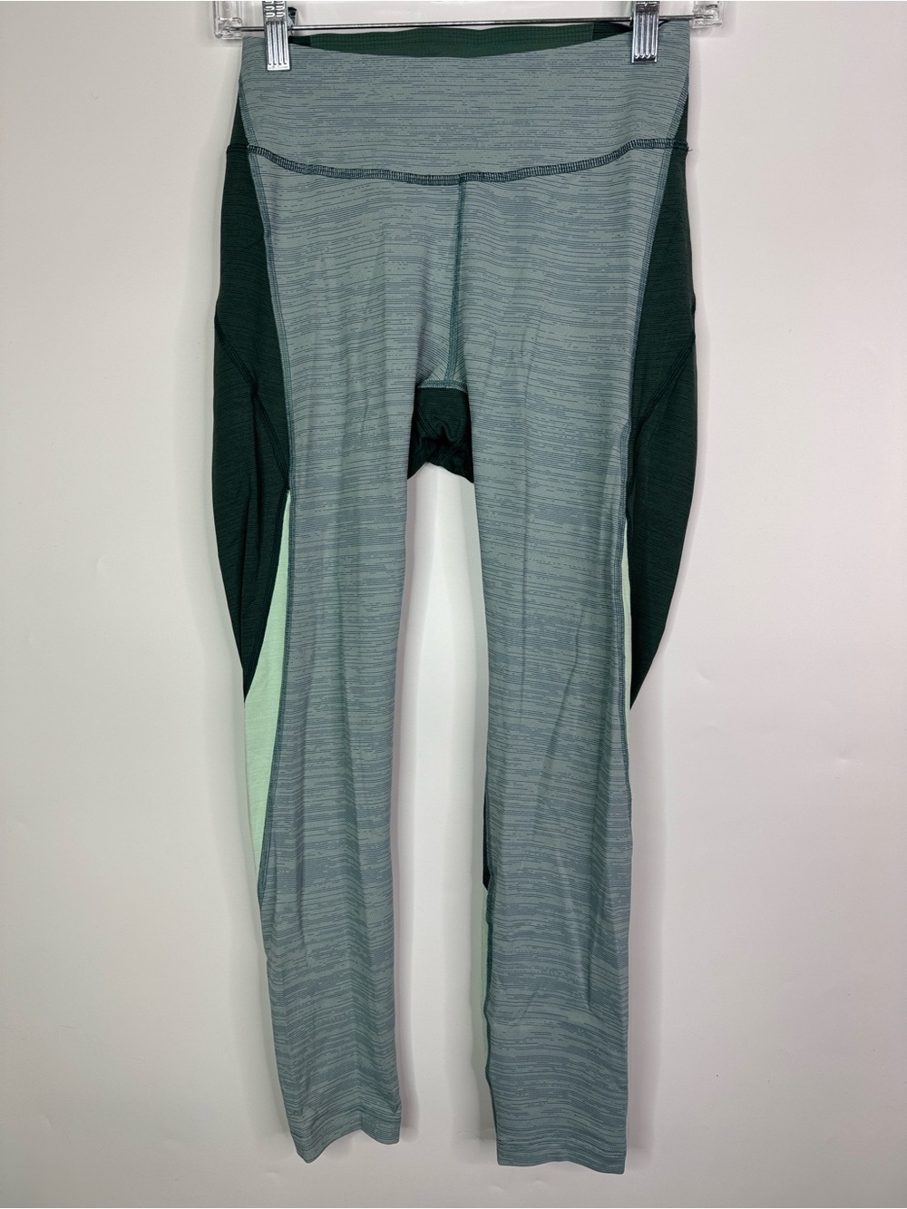 Outdoor Voices Blue Green Leggings Size Small